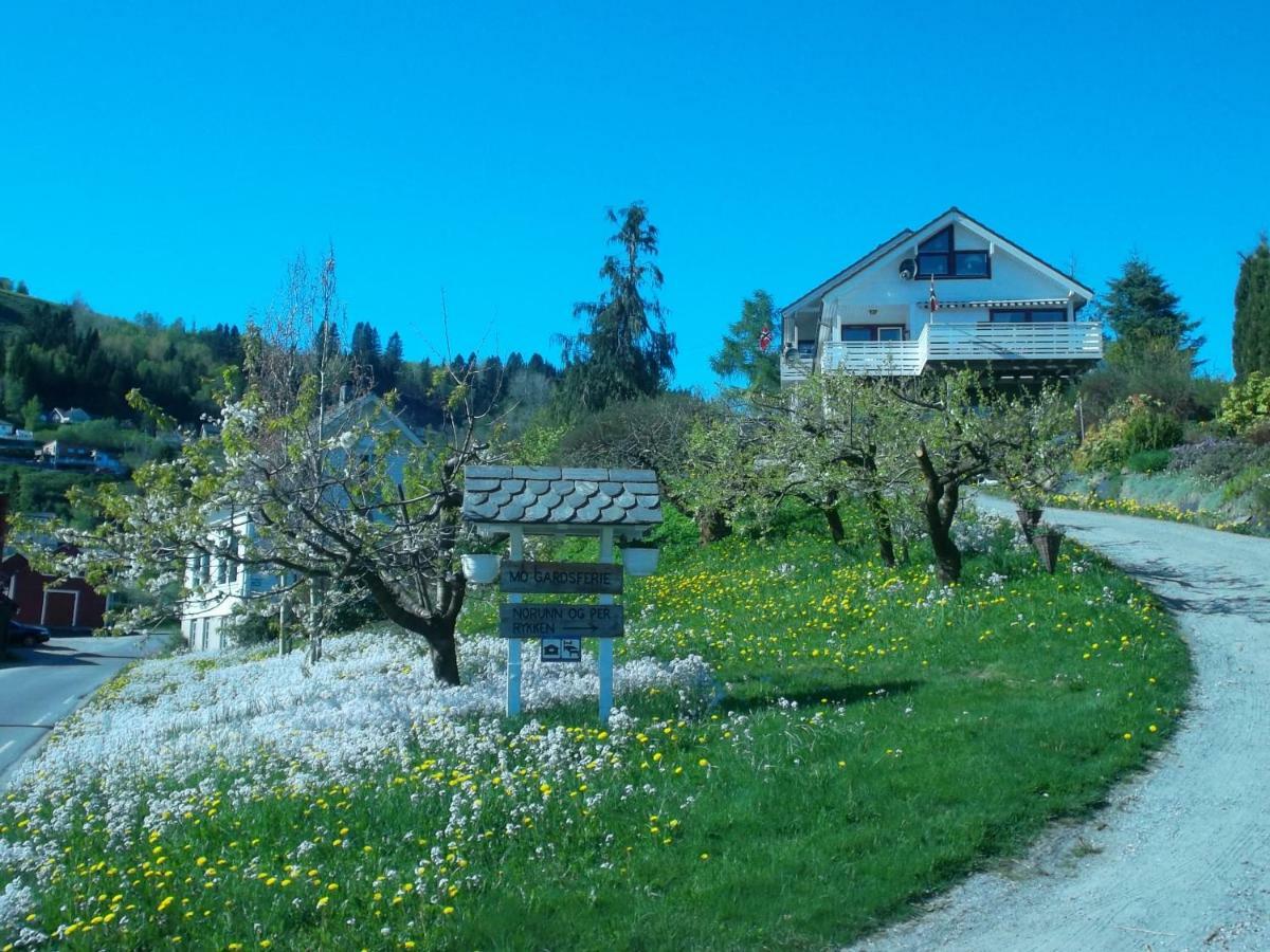 Mo Gardsferie-Pers Frukthage Villa Øystese Dış mekan fotoğraf